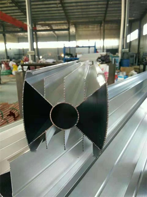 1542674612973954.jpg 暖氣片知名品牌